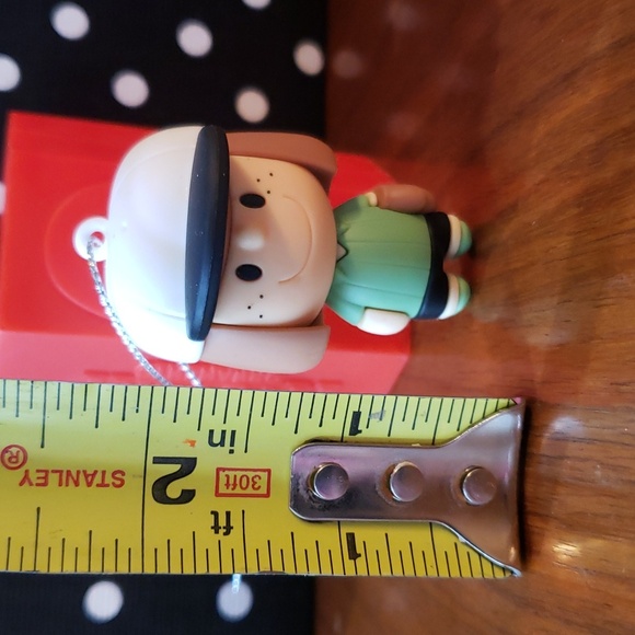 2024 Hallmark Mystery Ornament Peanuts Peppermint Patty Baseball RARE NEW - Picture 1 of 5